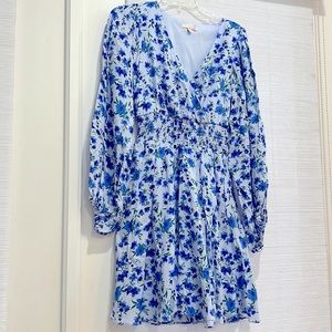 Super cute blue floral dress A-line fit and flare style